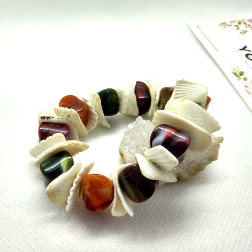 Puka shell seaside bracelet stretch